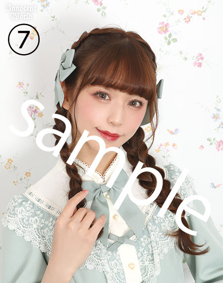 Innocent World｜写真集 発売記念ブロマイドPhotobook Release