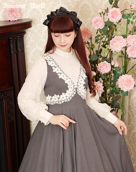 Innocent world 野に咲く薔薇のワンピース　ライトグレー Innocent world 野に咲く薔薇のワンピース ライトグレー USED